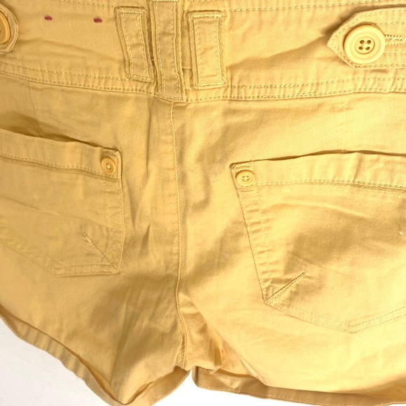 Candies Shorts Chino Mid Rise Flat Front Pockets Cargo Outdoor Yellow, Size 7 - Picture 6 of 6